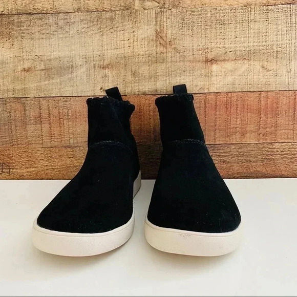 Koolaburra by Ugg Women’ Rylee Suede Ankle Boots - Picture 3 of 7